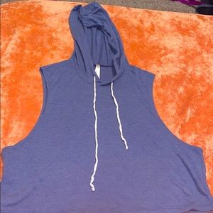 Cropped muscle tee with hood